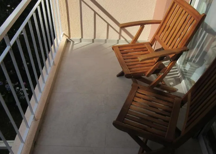 Dora Διαμέρισμα *