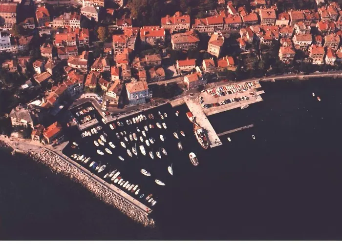 Διαμέρισμα Dora