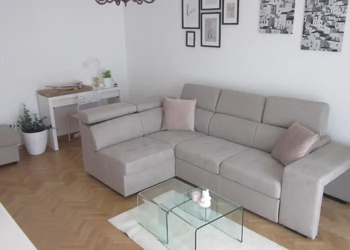 Dora Διαμέρισμα *